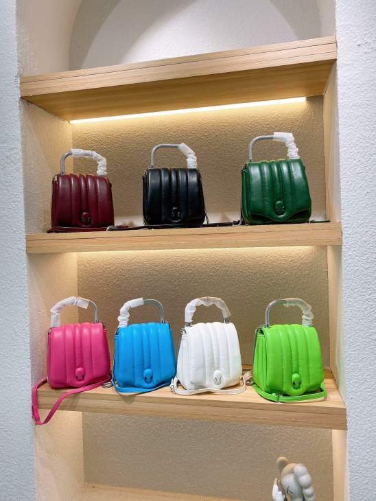 Picture of Bvlgari Handbags _SKUfw190670002fw